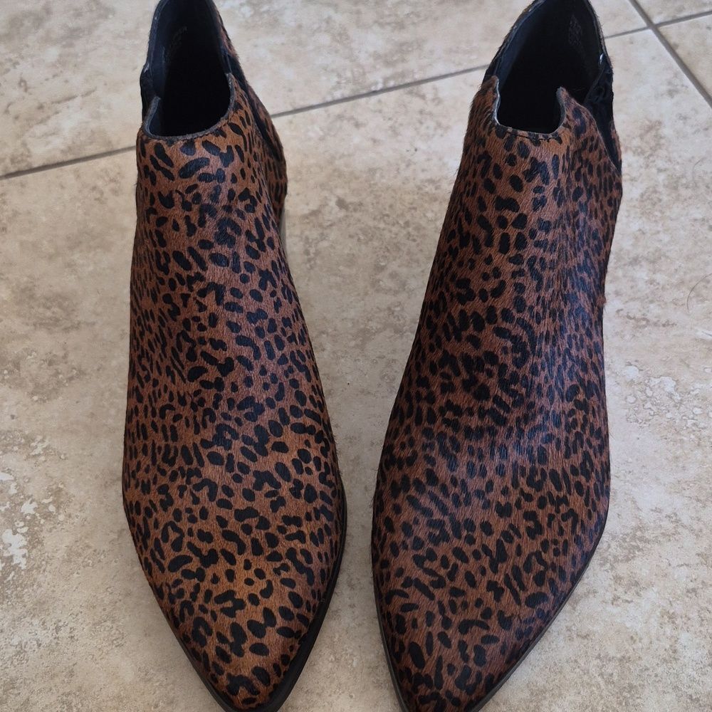 Sanctuary Revel, genuine  Calf hair,dyed Calf Fur, Animal Print, Booties Sz 8.5